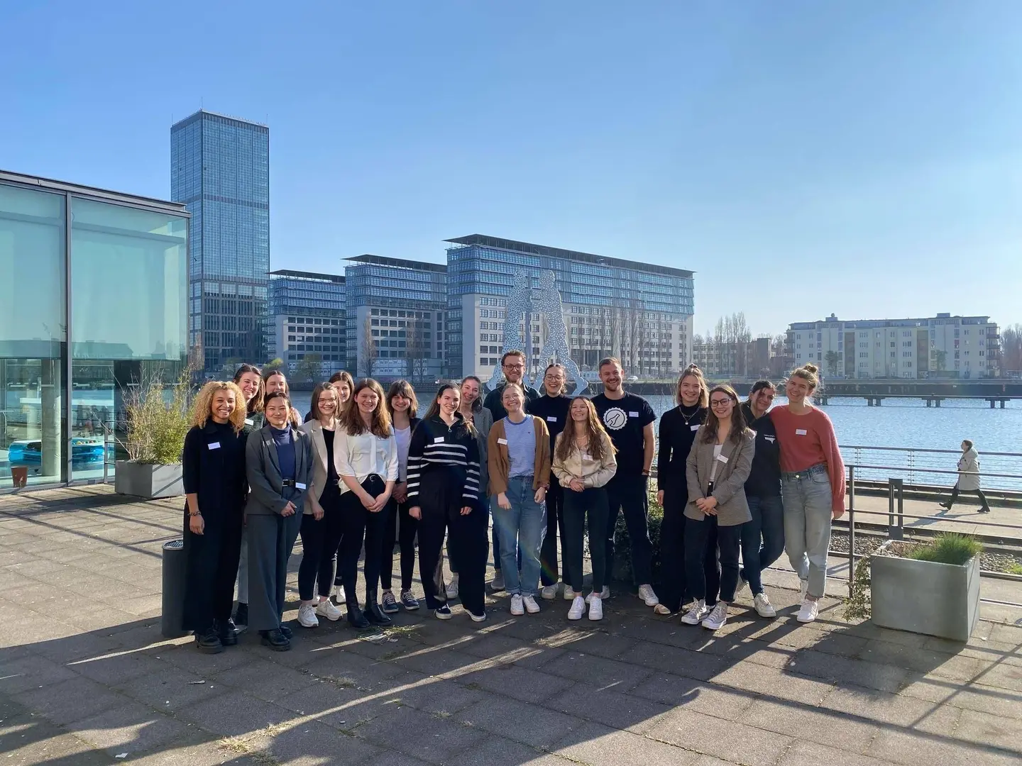 Picture - Group picture interns in the Oetker Group